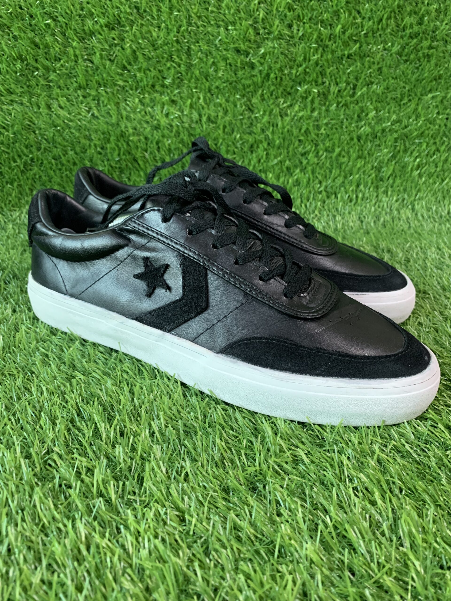 Converse Unisex Courtland Leather Suede Low Top Sneaker - Image 2