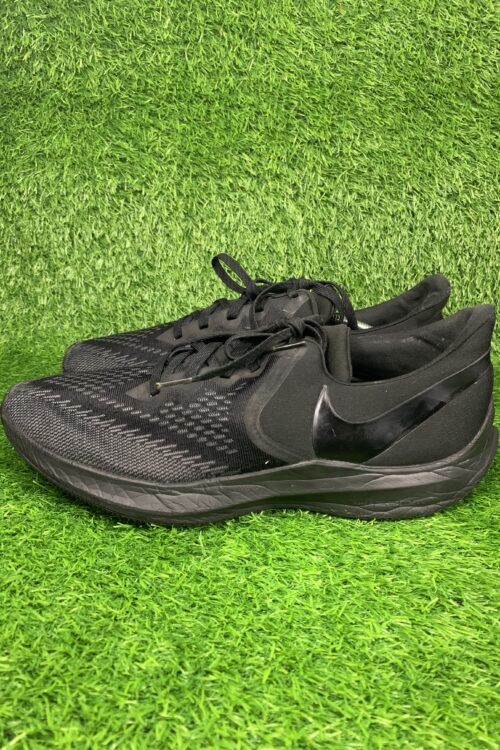 Nike Air Zoom Winflo 6 running shoes