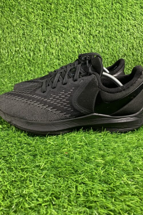 Nike Air Zoom Winflo 6 Triple Black running shoe