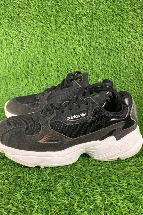 Adidas Falcon sneaker