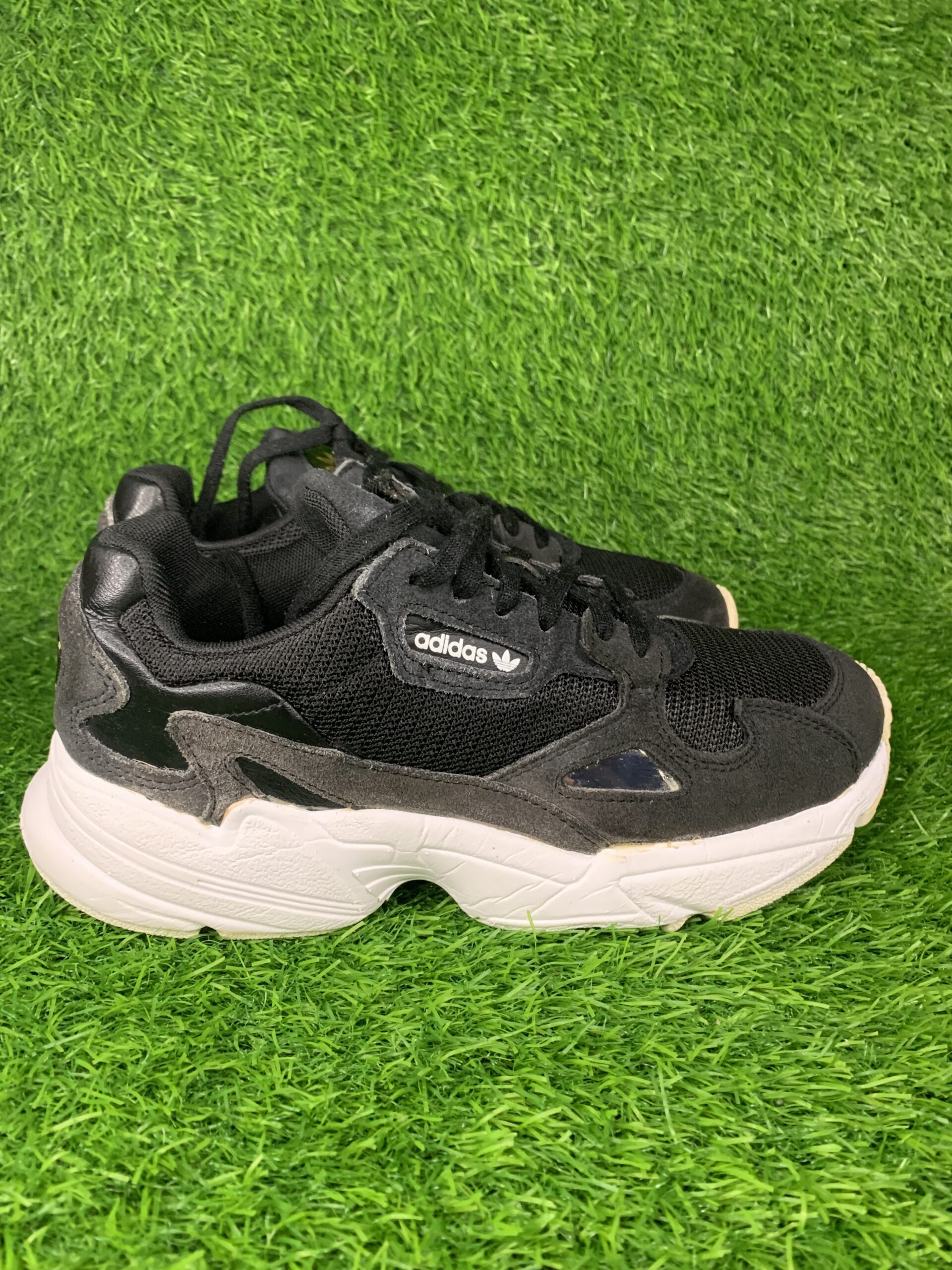 Adidas Falcon sneaker - Image 3