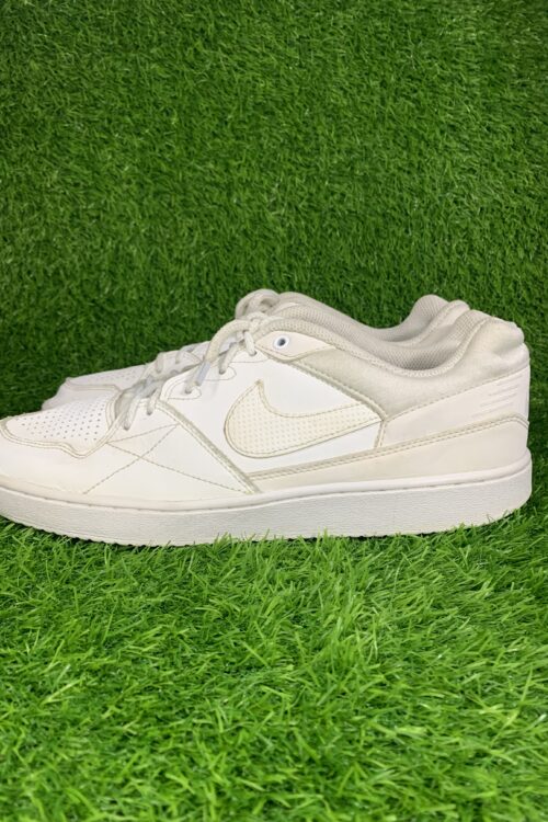 Nike Leather Priority Low sneakers
