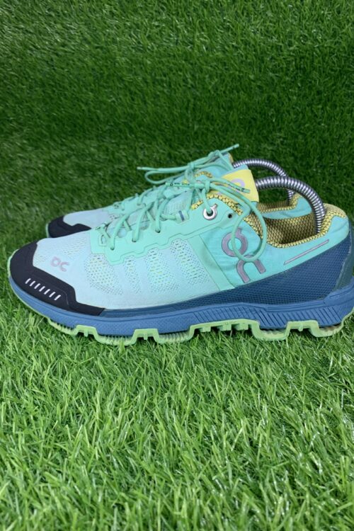 women's On Cloud venture trail running shoes